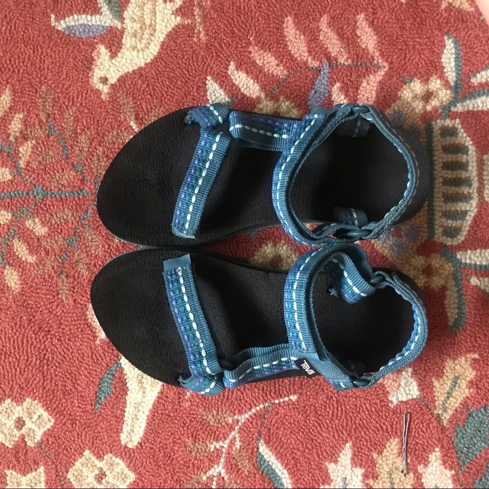 Embroidered Teva Midform Universal Sandal